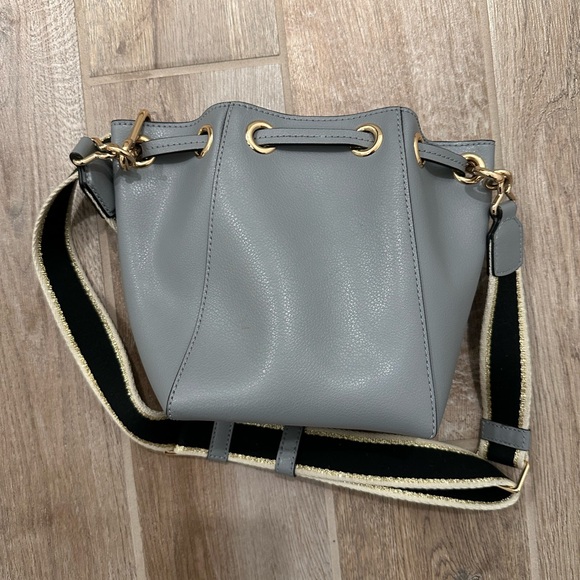 Marc Jacobs leather bucket bag - Picture 3 of 4